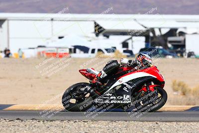 media/Jan-16-2022-CVMA (Sun) [[7f3d92989d]]/Race 3 Amateur Supersport Middleweight/